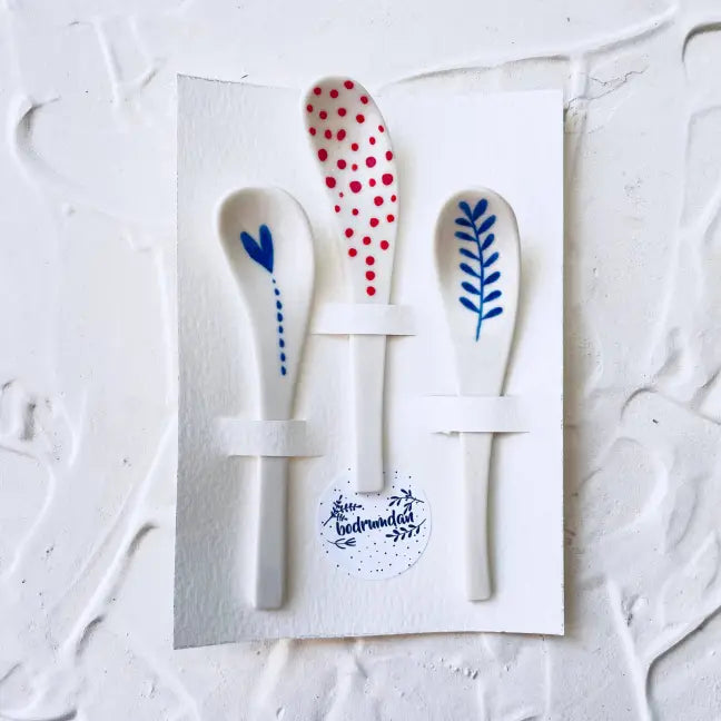 Set of 3 small Porcelain Spoons