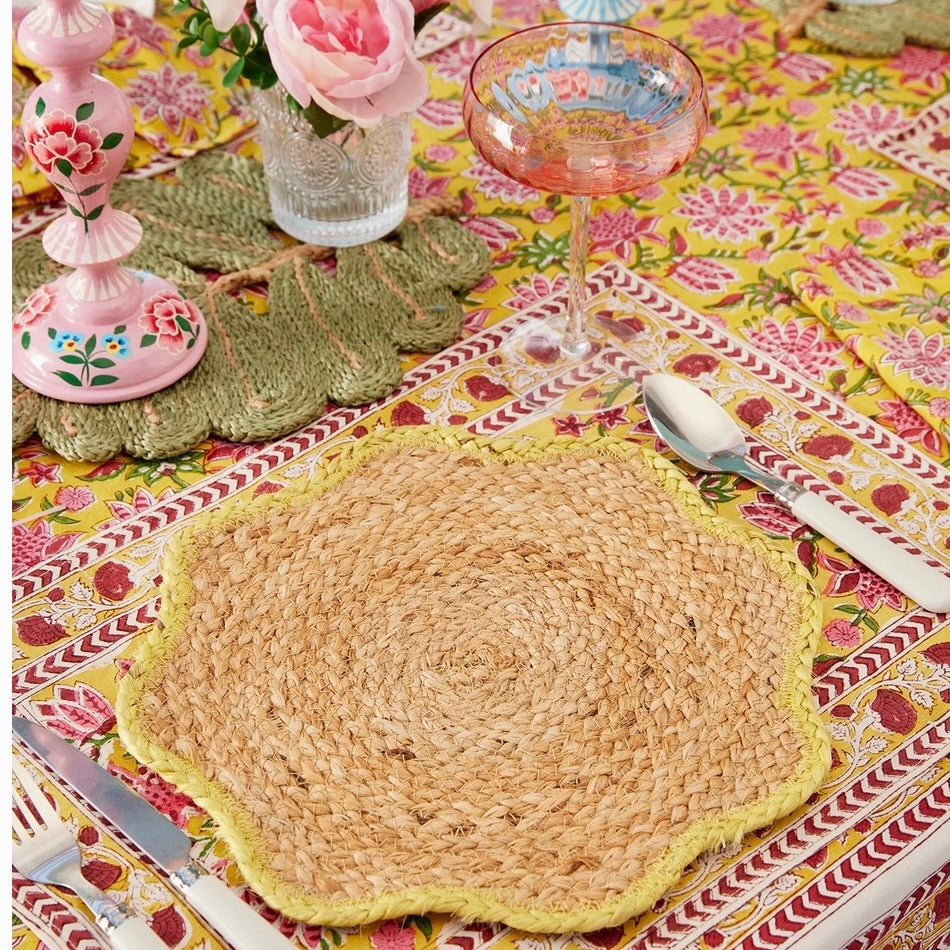Scalloped Jute Placemats